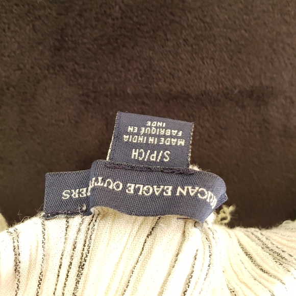 American Eagle Striped Button Down Crop Top Size Small - Picture 5 of 6